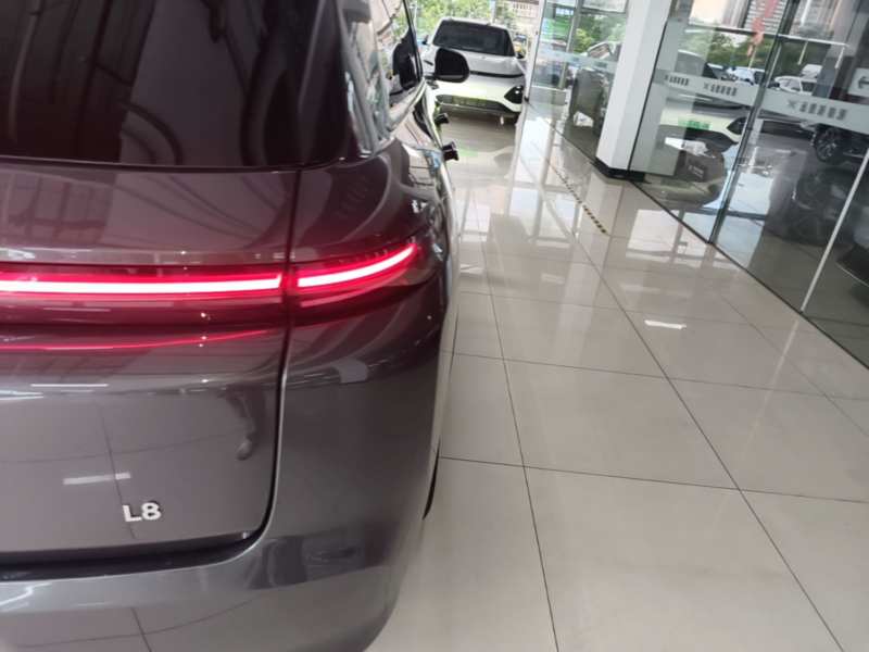Used Li Auto L8 2023 Pro Model — 7