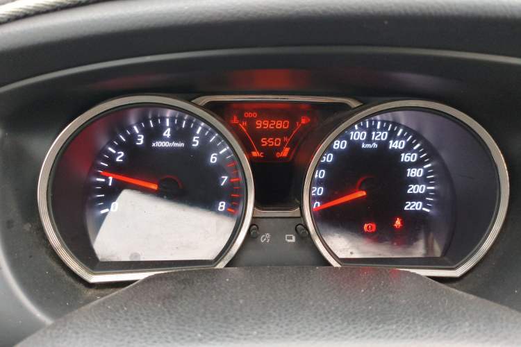 Used Nissan Livina 2013 1.6XE Manual Comfort Edition