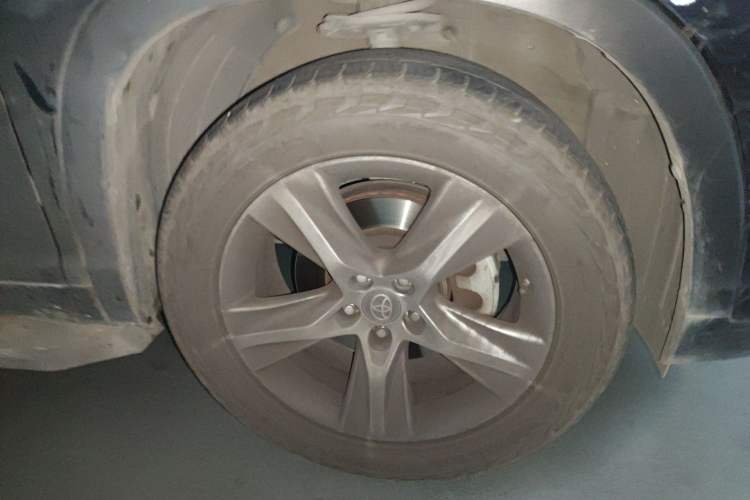 Used Toyota Highlander 2018 2.0T Four-Wheel Drive Luxury Version 7 Seats China VI Standard
