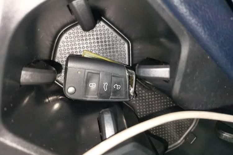 Used Volkswagen Tharu 2024 300TSI Two-Wheel-Drive Full Moon Edition
