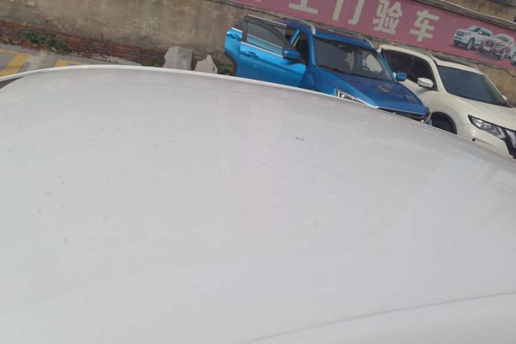 Used Roewe i5 2026 Model 1.5L Manual Comfort Version Roof