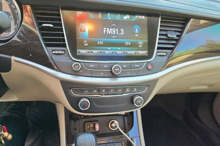 Used Buick Verano 2018 Sedan 15S Automatic Leading Model Audio And AC Panel