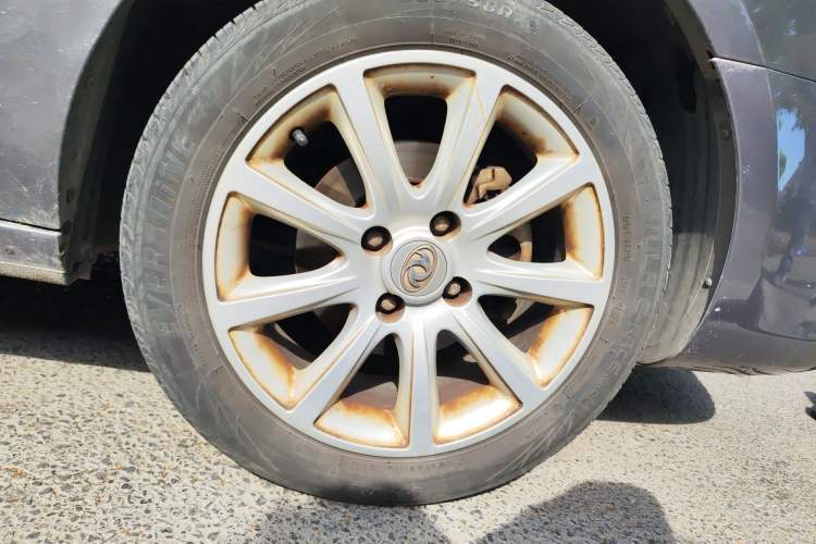 Used Dongfeng Aeolus H30 2012 1.6L Automatic Prestige Model
