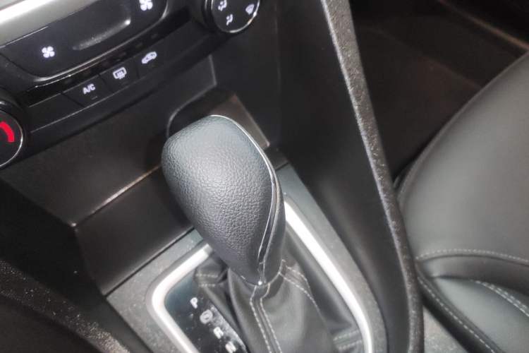 Used Buick GT 2021 Revised Version Flagship 1.5L Automatic Elite Edition Gear Lever