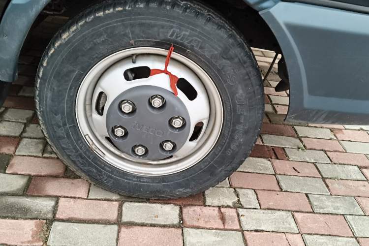 Used Iveco Daily  Right Front Wheel Hub