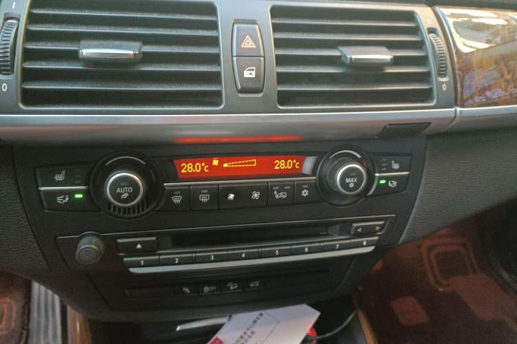 Used BMW X5 2011 xDrive35i Luxury Model
