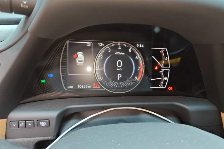 Used Lexus ES 2024 200 Premium Edition Odometer Close Up