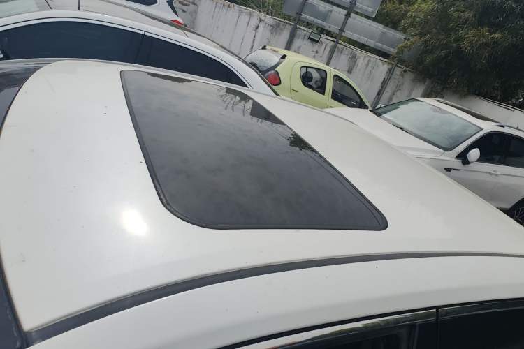 Used Toyota Camry 2016 2.0G 10th Anniversary Leading Edition Roof