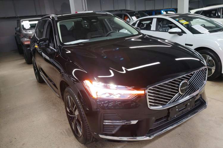 Used Volvo XC60 2026 B5 4x4 Smart Luxury Edition