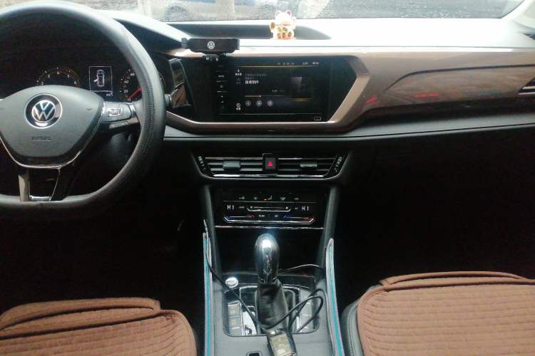 Used Volkswagen Tharu 2021 280TSI Two-Wheel Drive Comfort Edition Audio And AC Panel