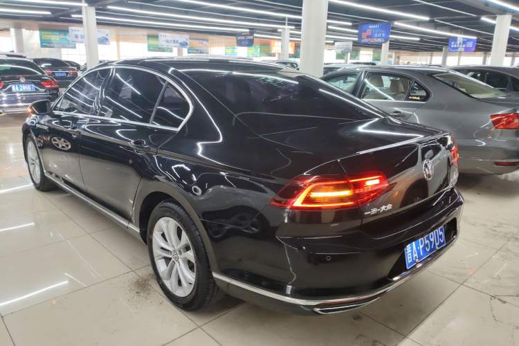 Used Volkswagen Magotan 2017 330TSI DSG Luxury Model