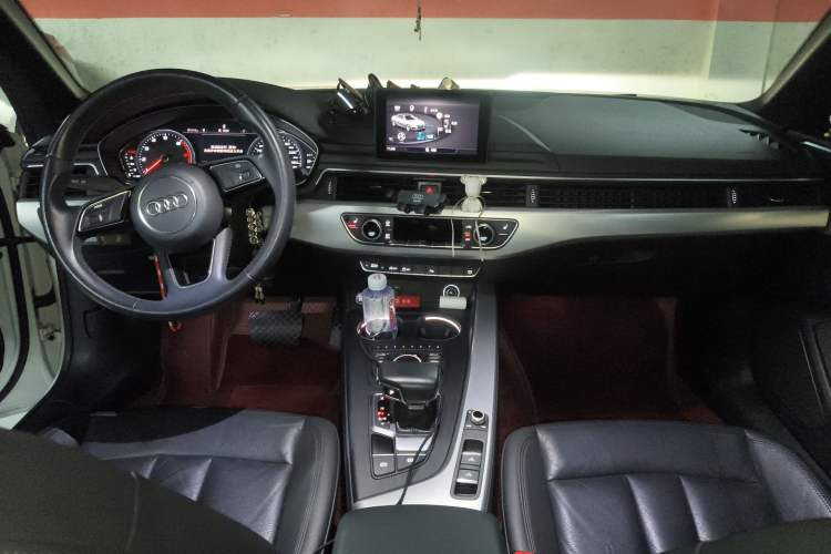 Used Audi A5 2019 Cabriolet 40 TFSI Fashion Edition China V Center Console