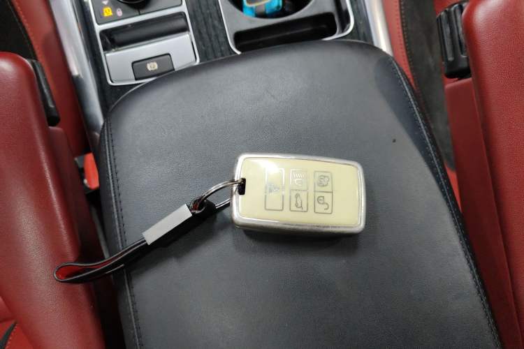 Used Land Rover Range Sport 2020 3.0 L6 HSE DYNAMIC Vehicle Key