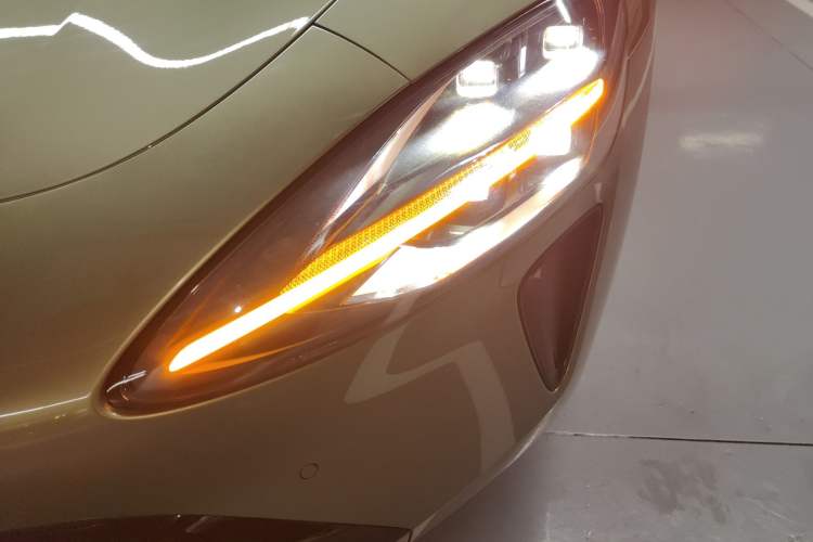 Used Xiaomi Auto SU7 2024 Four-Wheel Drive Ultra-Long Range Advanced Intelligent Driving Max Edition
