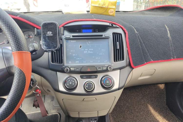 Used Hyundai Celesta 2011 1.6L Manual Luxury Model
