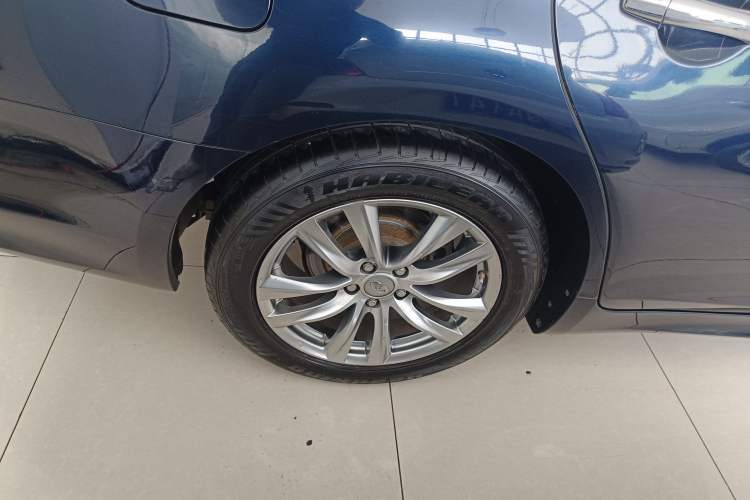 Used Infiniti Q70 2015 Q70L 2.5L Elite Edition Right Rear Wheel Hub