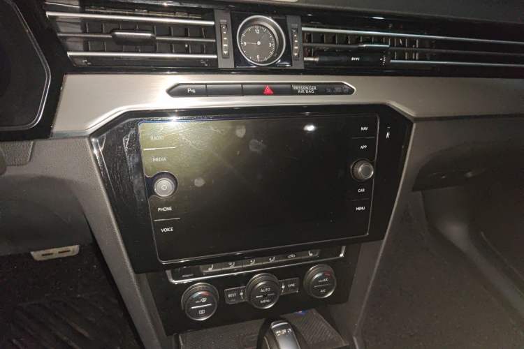 Used Volkswagen Variant 2018 380TSI Two-Wheel Drive Comfort Edition