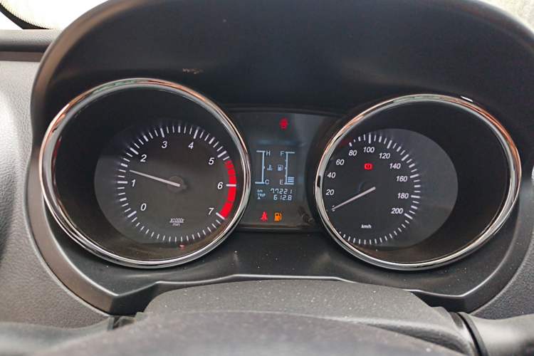 Used HYOSOW S3 2015 1.5L Luxury Model China V Standard
