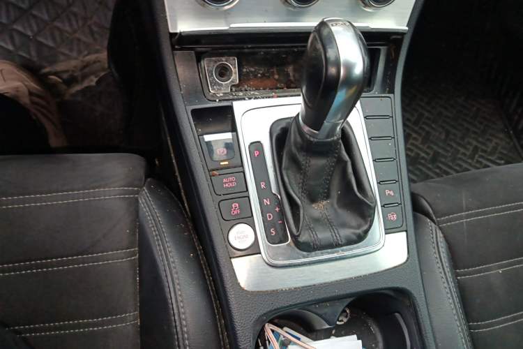 Used Volkswagen FAW-Volkswagen CC 2016 1.8TSI Luxury Model Gear Lever