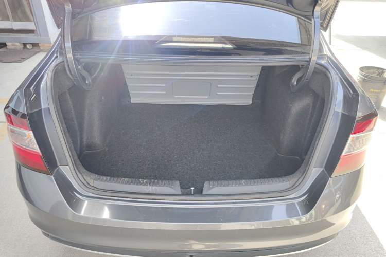 Used Skoda Rapid 2018 1.6L Manual Comfort Edition Trunk