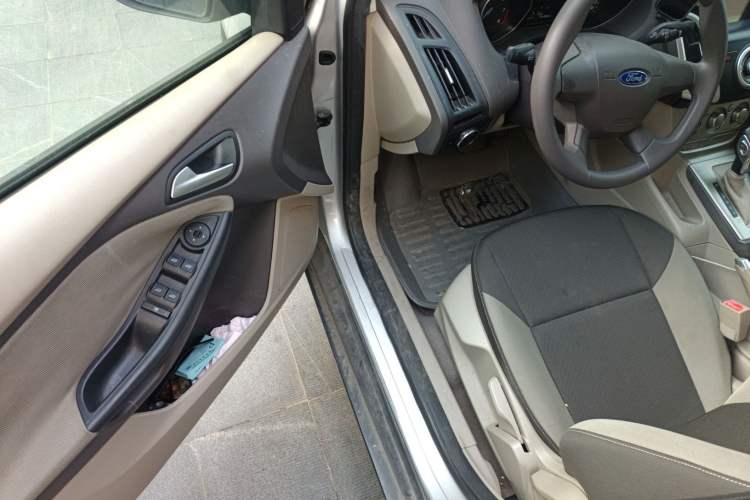 Used Ford Focus 2012 Sedan 1.6L Automatic Comfort Model