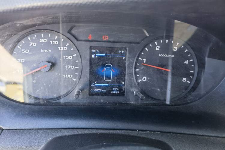 Used Iveco Eurocargo 2021 2.0T Manual Super Rui Long Wheelbase Short Overhang High Roof Side-Sliding Door F1A Instrument Cluster