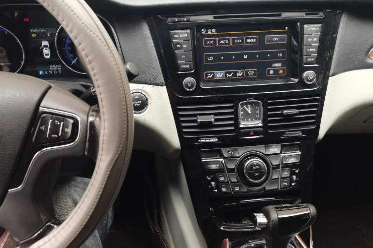 Used Hongqi H7 2013 2.0T Luxury Model
