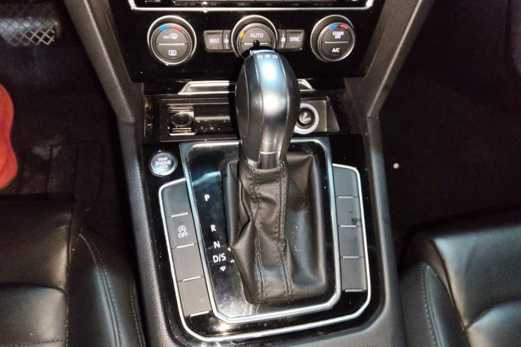 Used Volkswagen Magotan 2019 330TSI DSG Luxury Version China VI Standard
