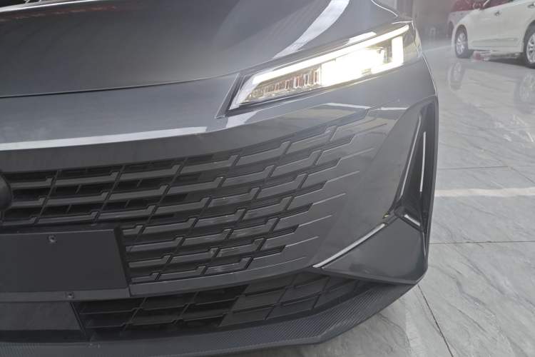 Used CHANGAN Eado DD 2023 Blue Whale NE 1.5T GDI DCT Flagship Model Left Front Headlight