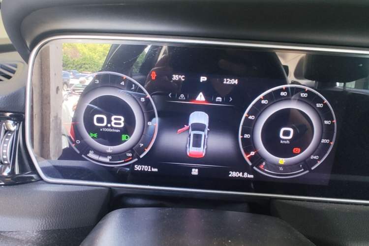 Used Hongqi HS5 2022 Facelifted Version 2.0T Smart Connect Flagship All-Wheel-Drive Edition