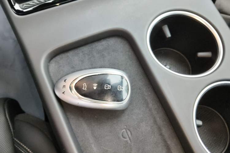 Used Wey Mocha New Energy 2024 Hi4 Four-Wheel Drive Long-Range Version
