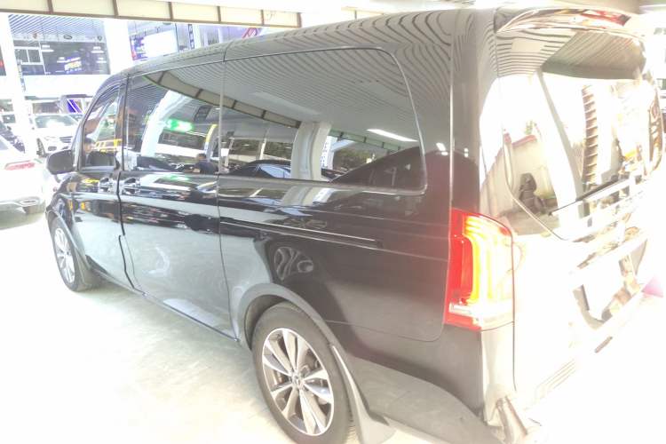 Used Mercedes-Benz V-Class 2022 V 260 Avantgarde Edition