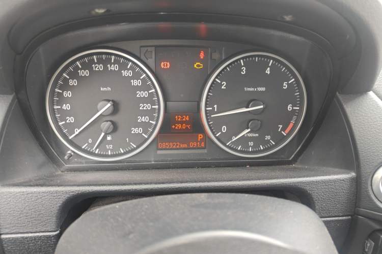 Used BMW X1 2010 sDrive18i Luxury Model Instrument Cluster