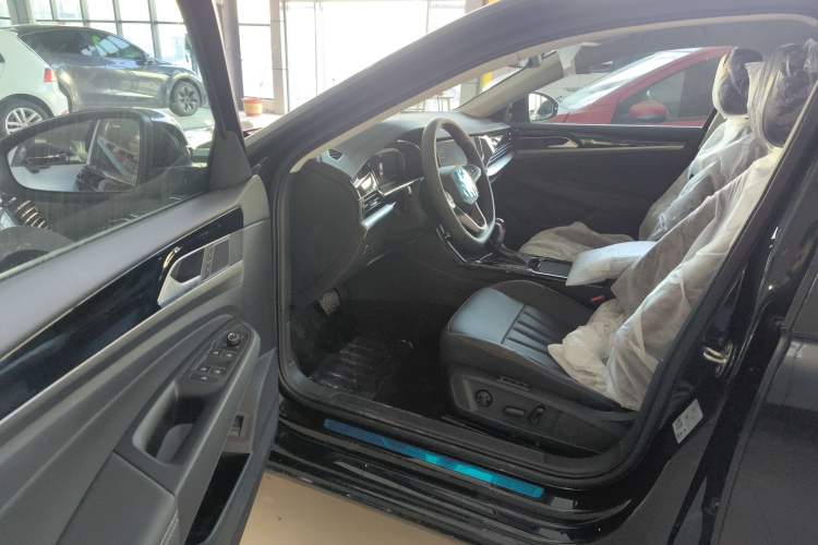 Used Volkswagen Passat 2026 Model, Outstanding 380TSI Xingkong Longteng Edition
