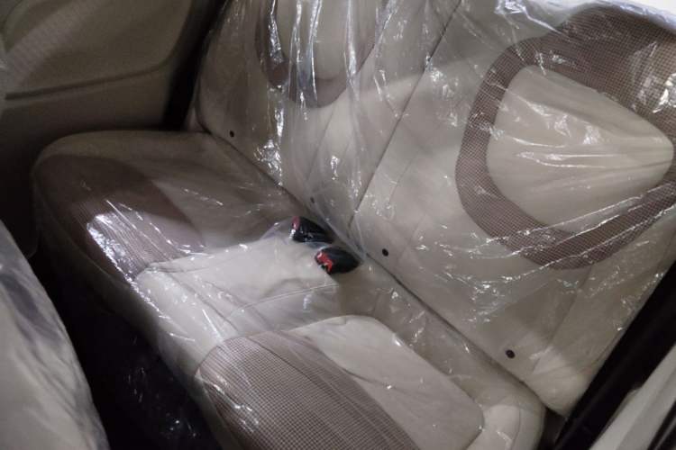 Used Wuling Hongguang MINIEV 2024 3rd Generation 215km Youth Edition Left Rear Seat