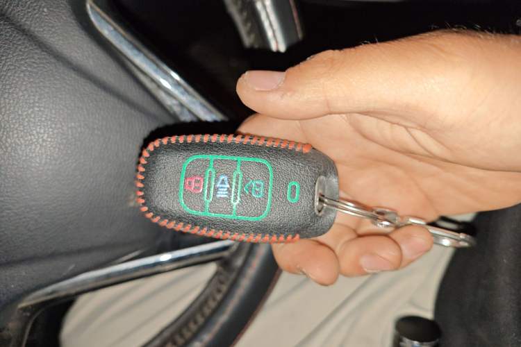 Used Haval H2 2016 Red Label 1.5T Manual Two-Wheel Drive Elite Model
