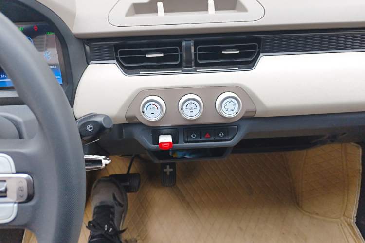 Used Chery QQ Ice Cream 2025 Model 205km Sundae Edition