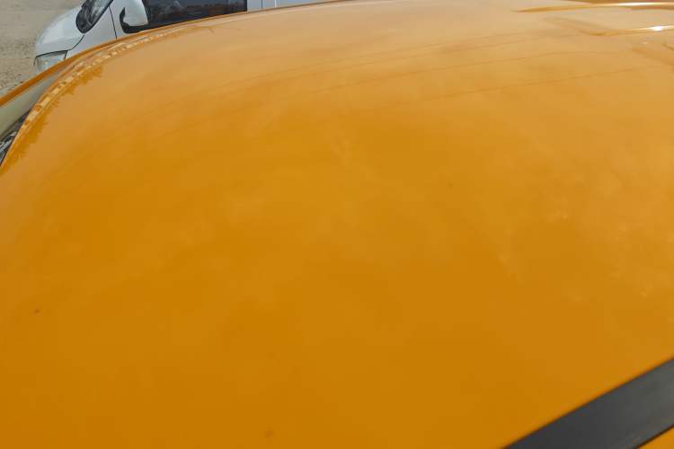 Used JMC Baodian 2023 2.5T Diesel Two-Wheel Drive Comfort Edition Flat-Base Cargo Bed Long Wheelbase JX4D25A6L Roof