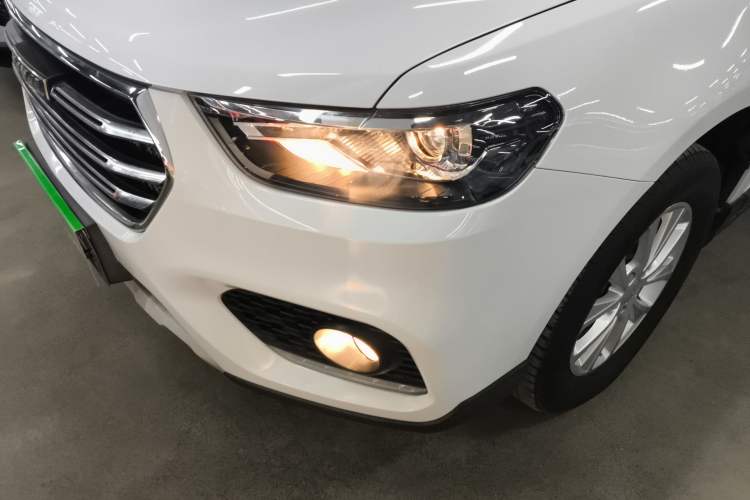 Used Haval H6 2019 Sport Edition 1.5T Automatic Two-Wheel Drive Elite Model China VI Left Front Headlight