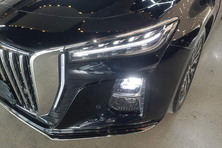 Used Hongqi H5 2025 2.0T Automatic Flag Edition – 500 000 Units Commemorative Version Left Front Headlight
