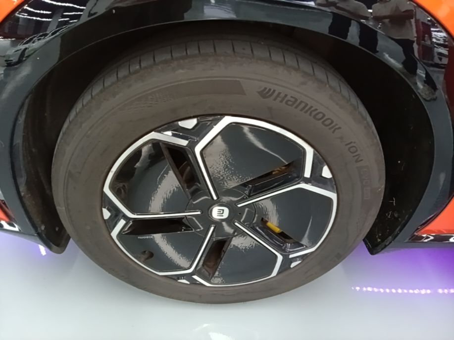 Xiaomi Auto YU7 2025 Ultra-Long Range High-Performance All-Wheel-Drive Max Edition — снимка 10