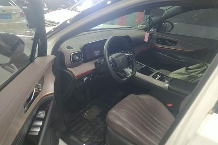 Used Chery Tiggo 9 2025 2.0T Automatic Two-Wheel Drive Luxury Edition 5 Seats
