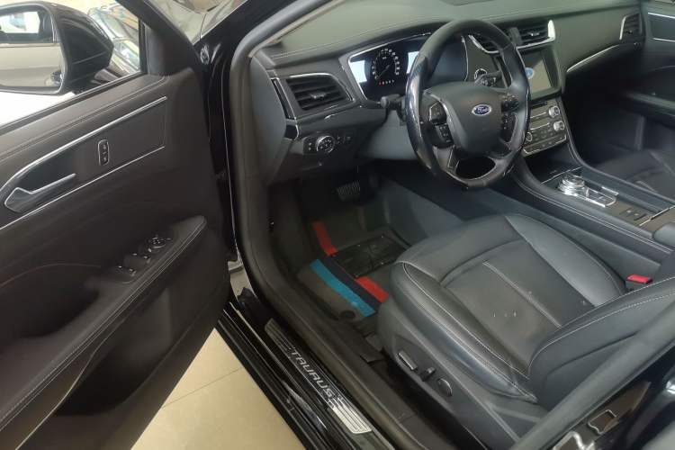 Used Ford Taurus 2017 EcoBoost 180 Luxury Model