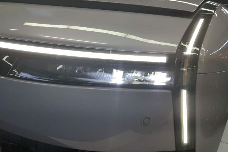 Used XPeng P7 2025 Model—702 Long Range Ultra Left Front Headlight