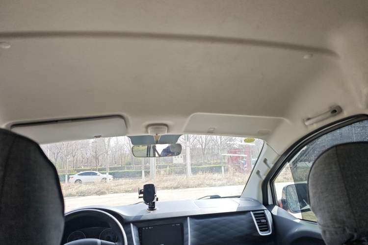 Used Jinbei Gold Hiace M Classic 2024 1.5L Engineering Lion Passenger Vehicle 6 Seats Headliner