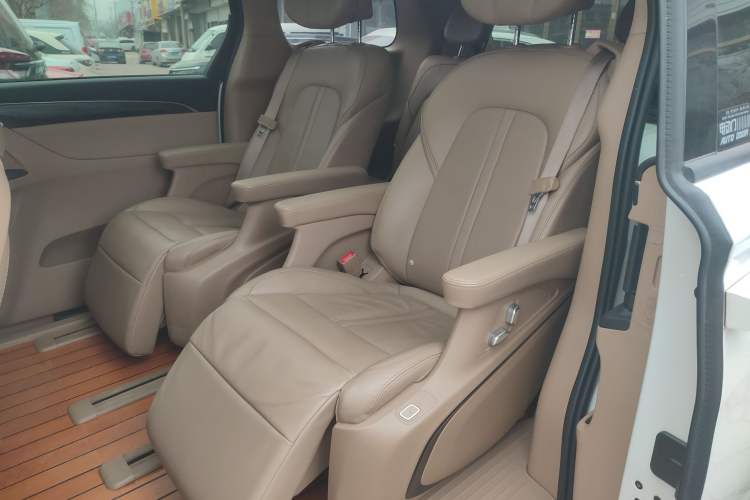 Used Buick GL8 2020 ES Land Cruiser 653T Luxury Model