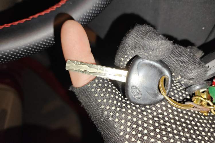 Used Hyundai Verna (older generation) 2010 Sedan 1.4L Manual Comfort GS Vehicle Key