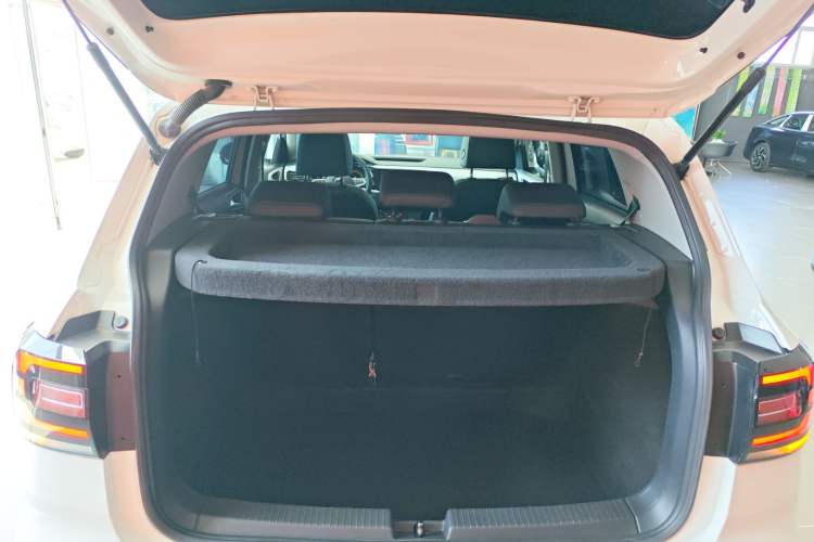 Used Volkswagen Tacqua 2021 1.5L Automatic Yue Zhi Lian Edition Trunk