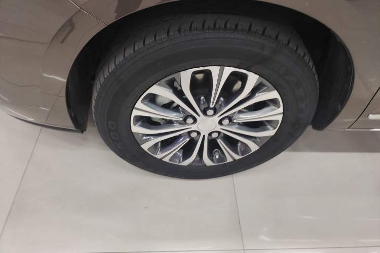 Used Buick GL8 2022 Land Business Class 652T Luxury Model
