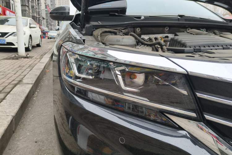 Used Volkswagen Passat New Energy 2019 430 PHEV Hybrid Elite Edition Right Front Headlight